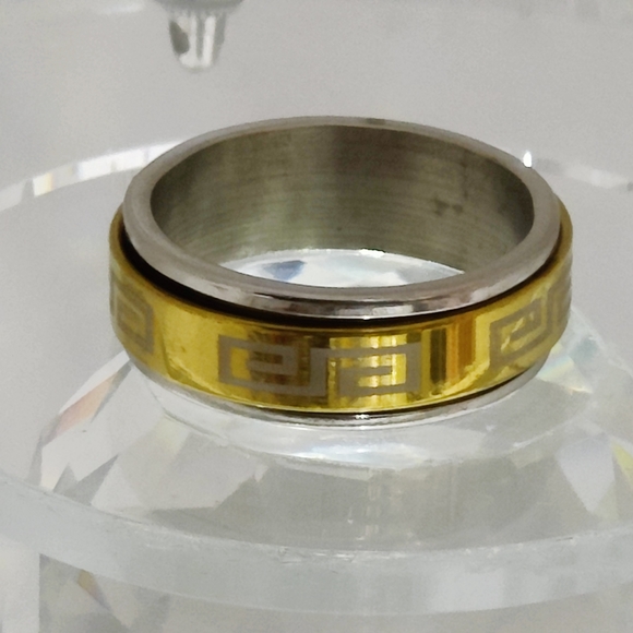Men's Silver and Gold Greek Key Spinner Band - Picture 2 of 2